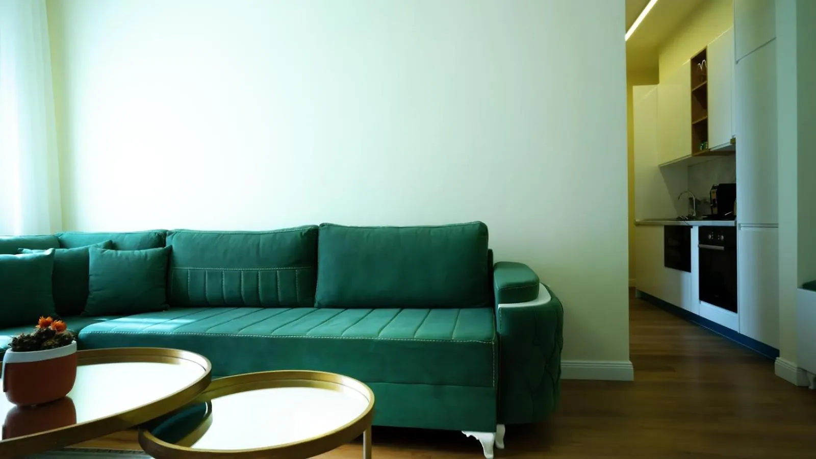 Luxury Apartment At Airalbania And Near Blloku Tirana