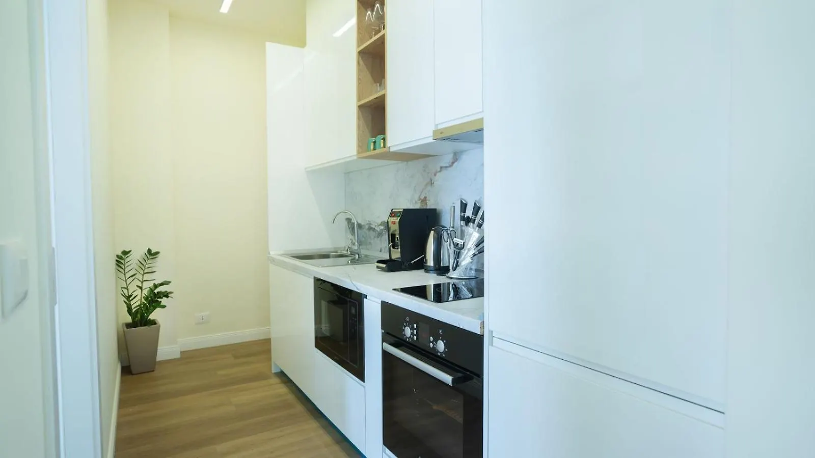 Luxury Apartment At Airalbania And Near Blloku Tirana Albania