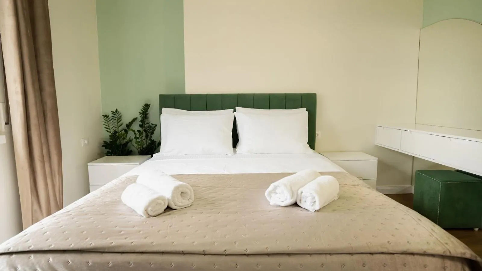 Luxury Apartment At Airalbania And Near Blloku Tirana