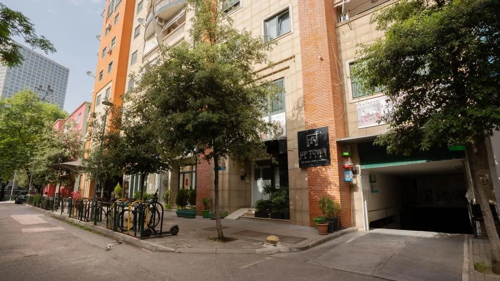 Luxury Apartment At Airalbania And Near Blloku Tirana